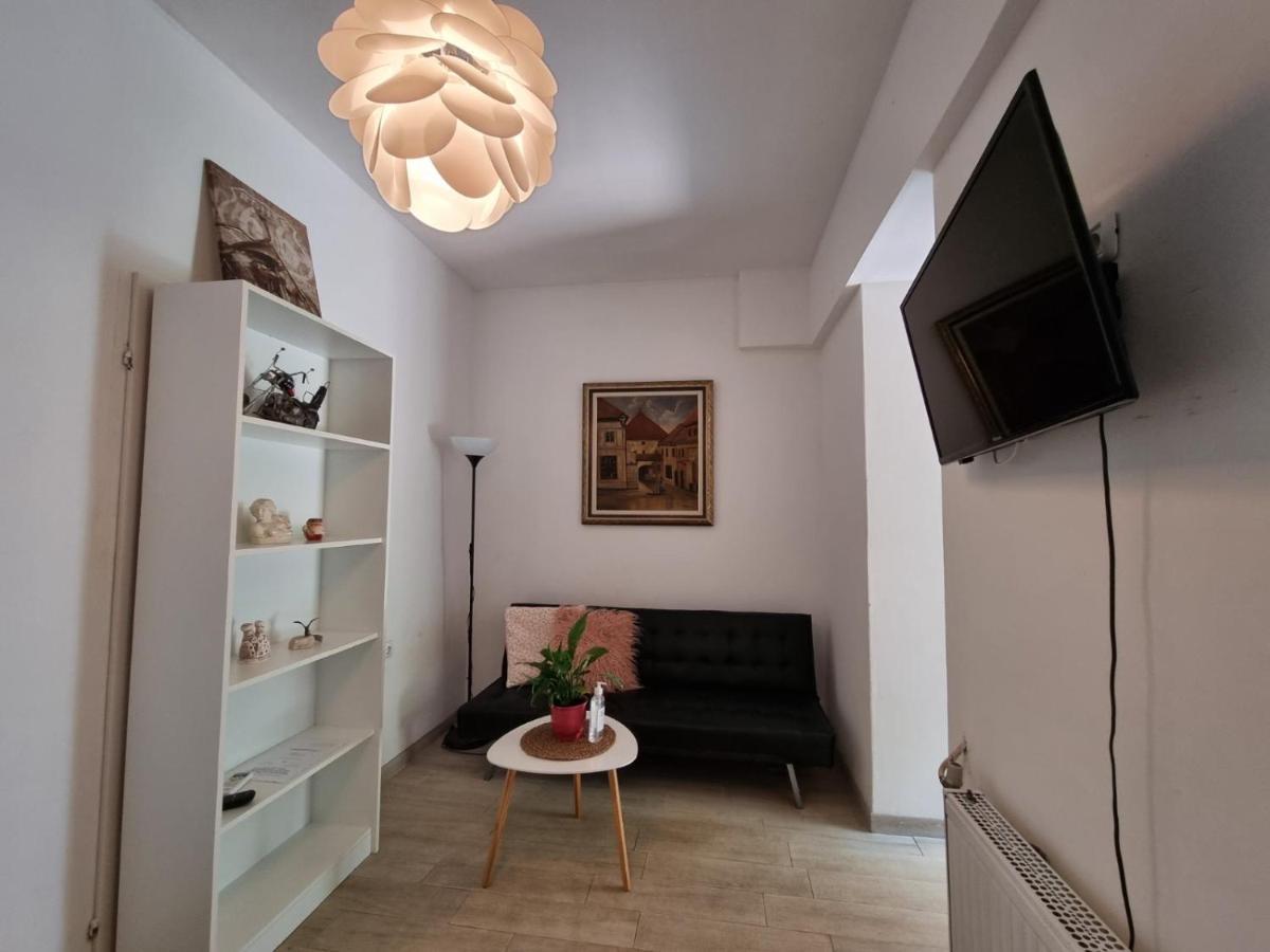 Apartments Lav 乌马格 外观 照片